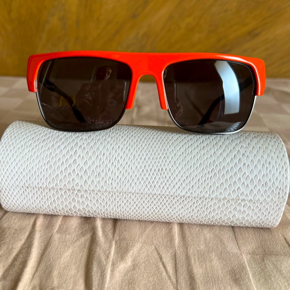IVI Dividant Sunglasses - Orange & black frame